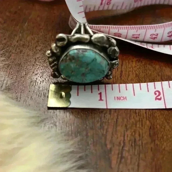 Vintage Turquoise Sterling Silver Ring - Picture 10 of 10
